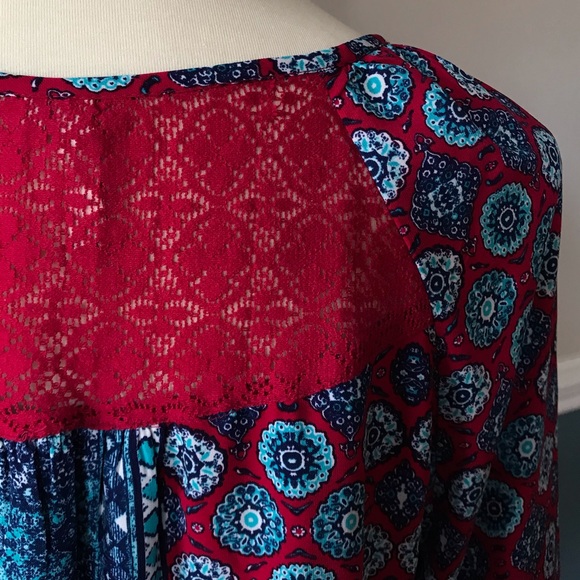 Red Camel 3/4 Sleeve Keyhole Blouse - Picture 4 of 5